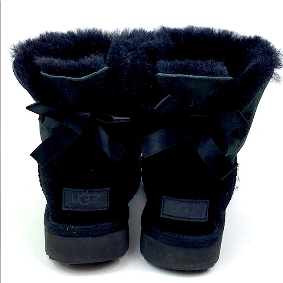 EUC Ugg Bailey Bow Short Black Boots - Picture 4 of 5